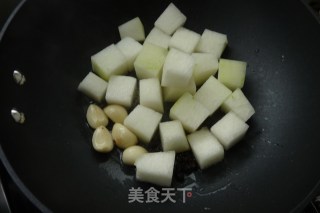 海鲜酱烧冬瓜的做法步骤：3