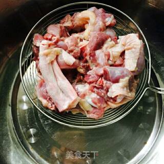 子姜爆鸭的做法步骤：1