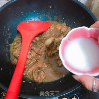 家传红烧排骨(红烧肉同理)的做法步骤：8