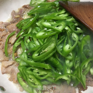 青椒炒肉片的做法步骤：6