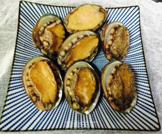 鸭焖鲍鱼田螺的做法步骤：2