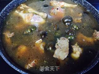 鸭焖鲍鱼田螺的做法步骤：9