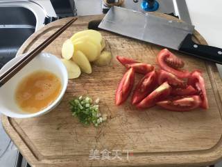 番茄土豆汤的做法步骤：2
