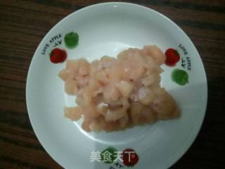 杏鲍菇黄瓜鸡丁的做法步骤：1