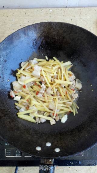 土豆丝炒肉的做法步骤：10