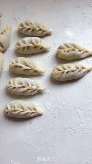 水煮饺的做法步骤：1
