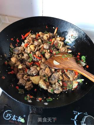 辣子鸡丁的做法步骤：3