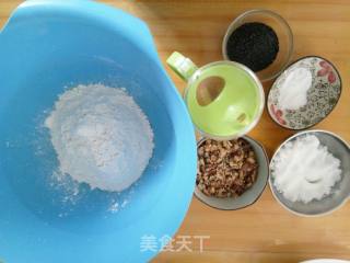 核桃酥的做法步骤：1