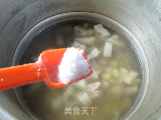 毛豆莲藕排骨汤的做法步骤：9
