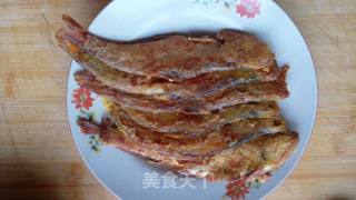 香煎咸鱼的做法步骤：5