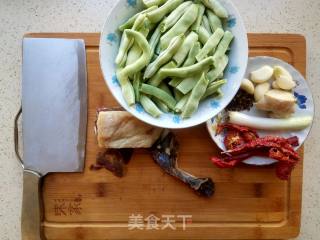 干煸豆角的做法步骤：1