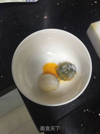 蛋黄焗地瓜的做法步骤：1