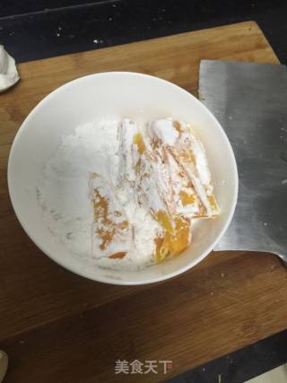 蛋黄焗地瓜的做法步骤：3