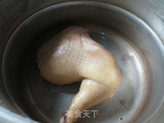 冬瓜菜芯鸡腿汤的做法步骤：2