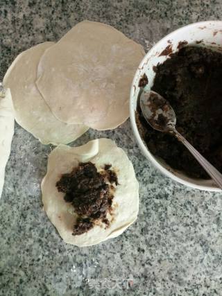 豆沙饼的做法步骤：2