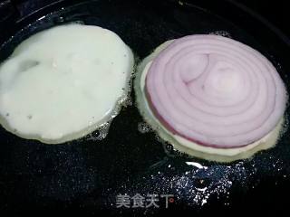 洋葱煎饼的做法步骤：2