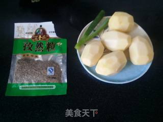 孜然土豆丁的做法步骤：1
