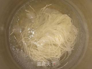 酸辣汤面的做法步骤：2