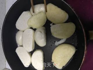 干煎老面馒头片的做法步骤：3