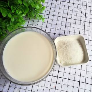 自制炼乳的做法步骤：1