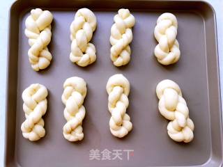 奶香软麻花的做法步骤：9