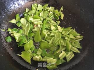 土豆家快手、暖胃、赞不绝口滴--【牛肉面】的做法步骤：4