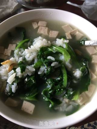 虾米菠菜粥的做法步骤：1