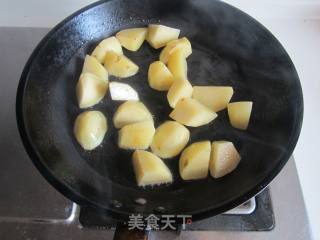 酱烧土豆鸡翅根的做法步骤：3