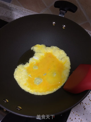 少油版青椒炒蛋的做法步骤：4