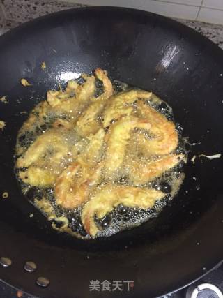油炸大虾的做法步骤：5