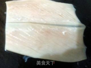 双椒炒鱿鱼的做法步骤：3