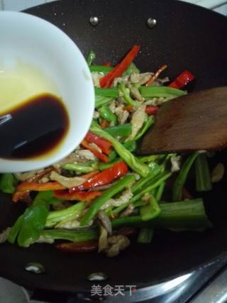 青椒肉丝的做法步骤：6