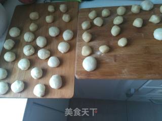 自制五仁酥点心的做法步骤：1