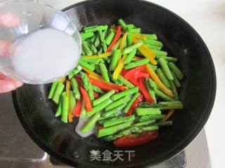 彩椒炒芦笋的做法步骤：7
