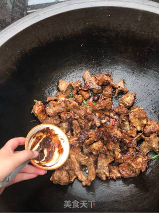 不腥膻的美味红焖羊蝎子的做法步骤：10