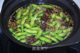 盐水毛豆的做法步骤：4