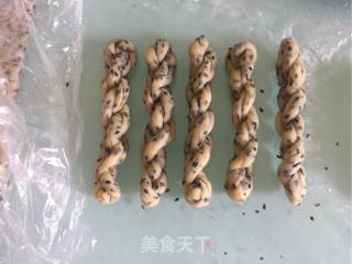 芝麻小麻花的做法步骤：12