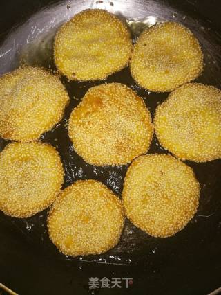 简易芝麻南瓜饼的做法步骤：8
