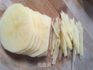 酸辣土豆丝的做法步骤：2