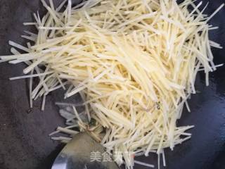 酸辣土豆丝的做法步骤：7