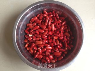 红腰豆焖猪蹄的做法步骤：1
