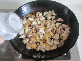 菱角炒鸡片的做法步骤：6