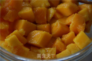 夏日清凉品——芒果沙冰的做法步骤：2