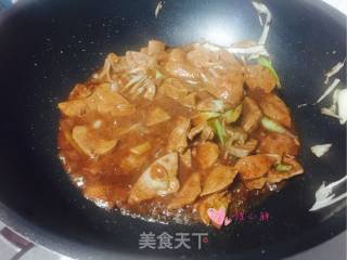 面酱爆猪肝的做法步骤：12