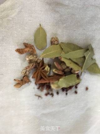 夏日开胃凉菜、下饭菜--土豆家【五香卤花生】滴变形【凉拌水煮卤花生】的做法步骤：3