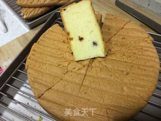 8寸蔓越莓戚风的做法步骤：26