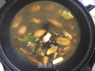 炖鸡翅的做法步骤：8