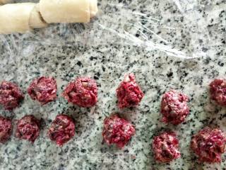 玫瑰红豆饼的做法步骤：7