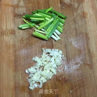 香菇手撕包菜的做法步骤：3