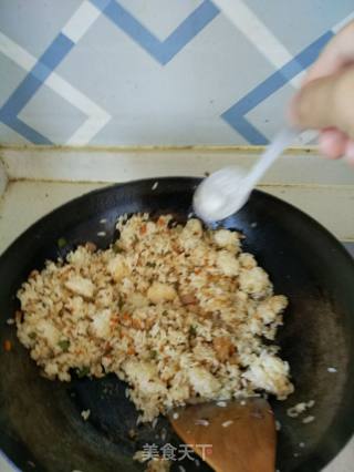 虾仁时蔬炒饭的做法步骤：8